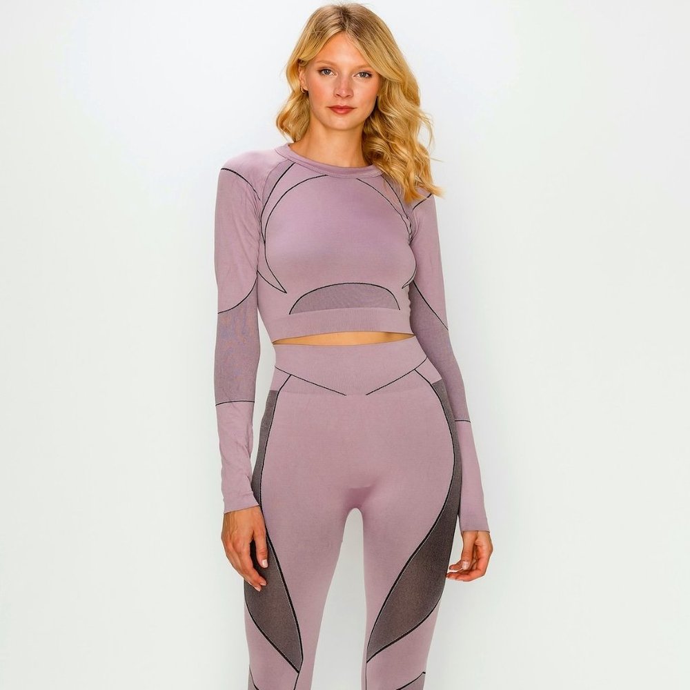 FORBIDDEN 2-PIECE SEAMLESS SET